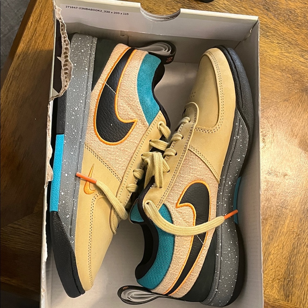 Nike Tan and Blue Men's Sneakers Devon Booker